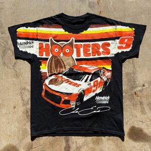 Vtg Y2K Hendrick Motorsport Chase Elliott  Hooters AOP Team Collection Tee Large